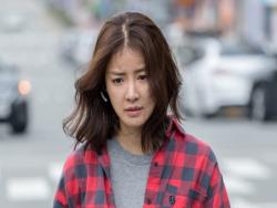 Lee Si Young Says She Was Unaware Of Her Pregnancy While Filming Action Scenes For “Lookout”