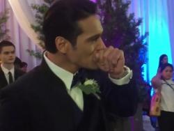 Pancho Magno turns emotional at his own wedding
