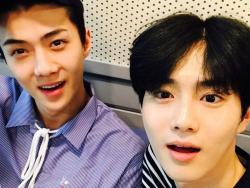 EXO’s Sehun Sends Suho 6 Food Trucks On Last Day Of Filming For “Rich Man, Poor Woman”