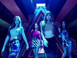BLACKPINK’s “DDU-DU DDU-DU” Becomes Fastest K-Pop Group MV To Reach 200 Million Views