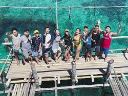 Kapuso stars enjoy a fun trip with strangers for the ultimate 'Summer Squad Goals'