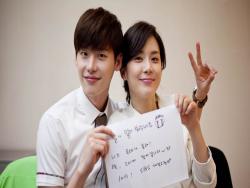 Lee Bo Young, Lee Jong Suk Chosen by PDs as Having the Best Drama Luck