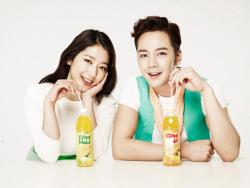 Park Shin Hye and Jang Geun Seok Become Models For Chinese Beverage