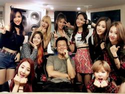 TWICE Says They’re Amazed By Park Jin Young’s Ability To Write Lyrics From Girls’ Perspective