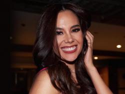 Catriona Gray demonstrates iconic lava walk during orphanage visit