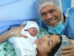 Miriam Quiambao gives birth to baby boy