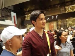 LOOK: Alden Richards dazzles Pinoy fans in Hong Kong